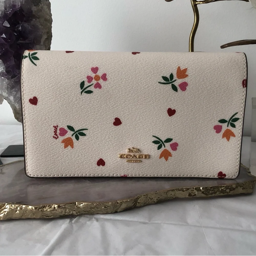 New Coach Anna Clutch/Crossbody in Petal Print - Picture 7 of 13